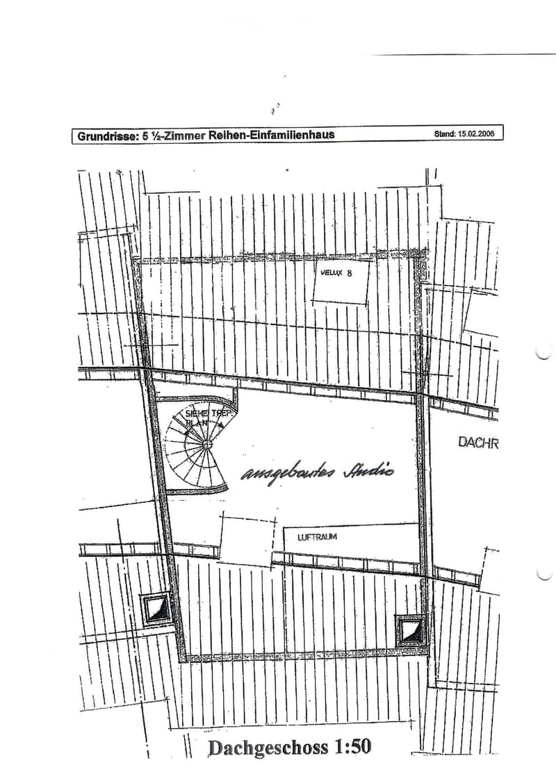 Floor plan of a 5 1/2-room row house, showing layout of the attic level with labeled areas including 'VELUX 8', 'LUFT RAUM', and 'DACHR'.
