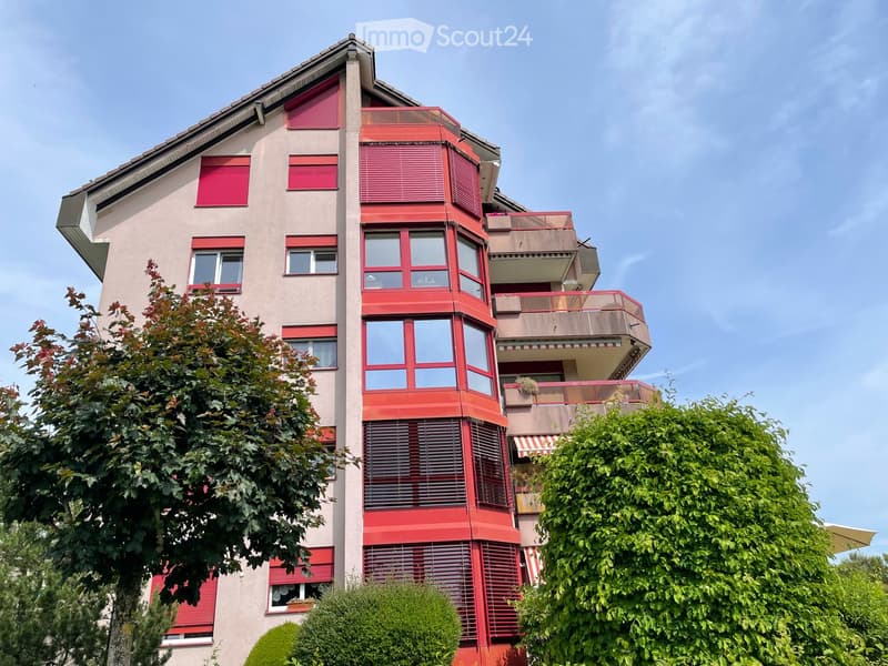 Geräumige 5.5-Zimmer-Wohnung mit atemberaubendem Blick in Ecublens (VD) (1)