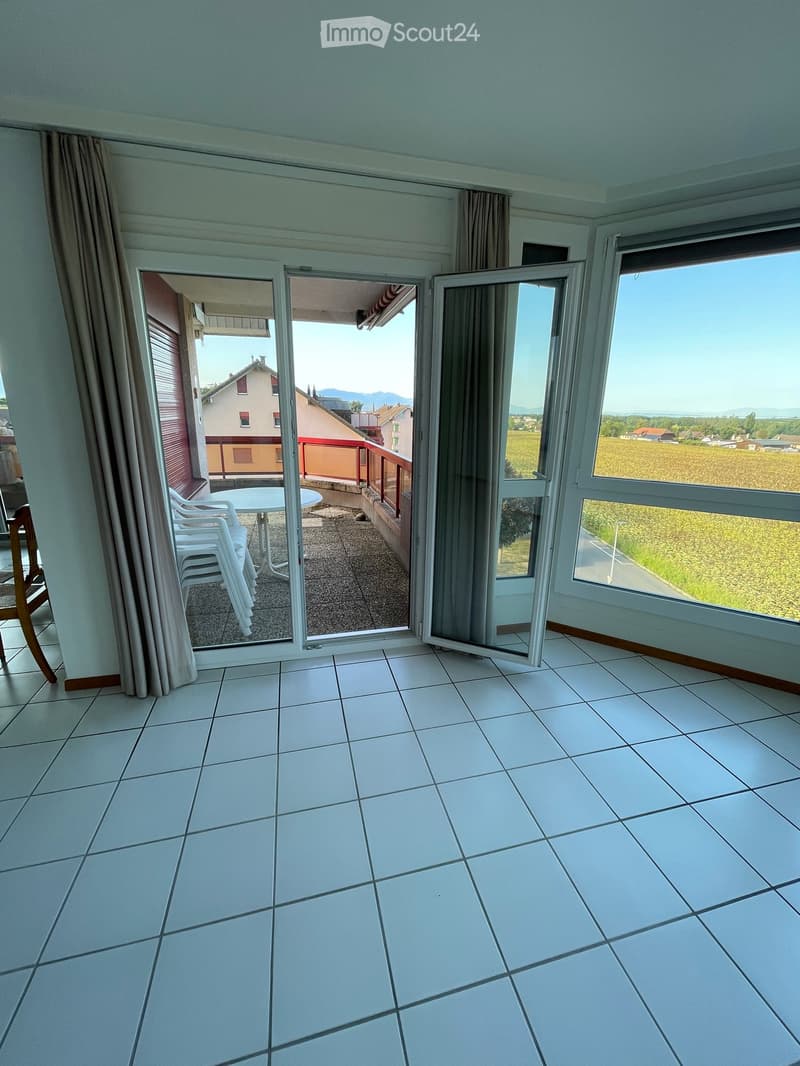 Geräumige 5.5-Zimmer-Wohnung mit atemberaubendem Blick in Ecublens (VD) (7)