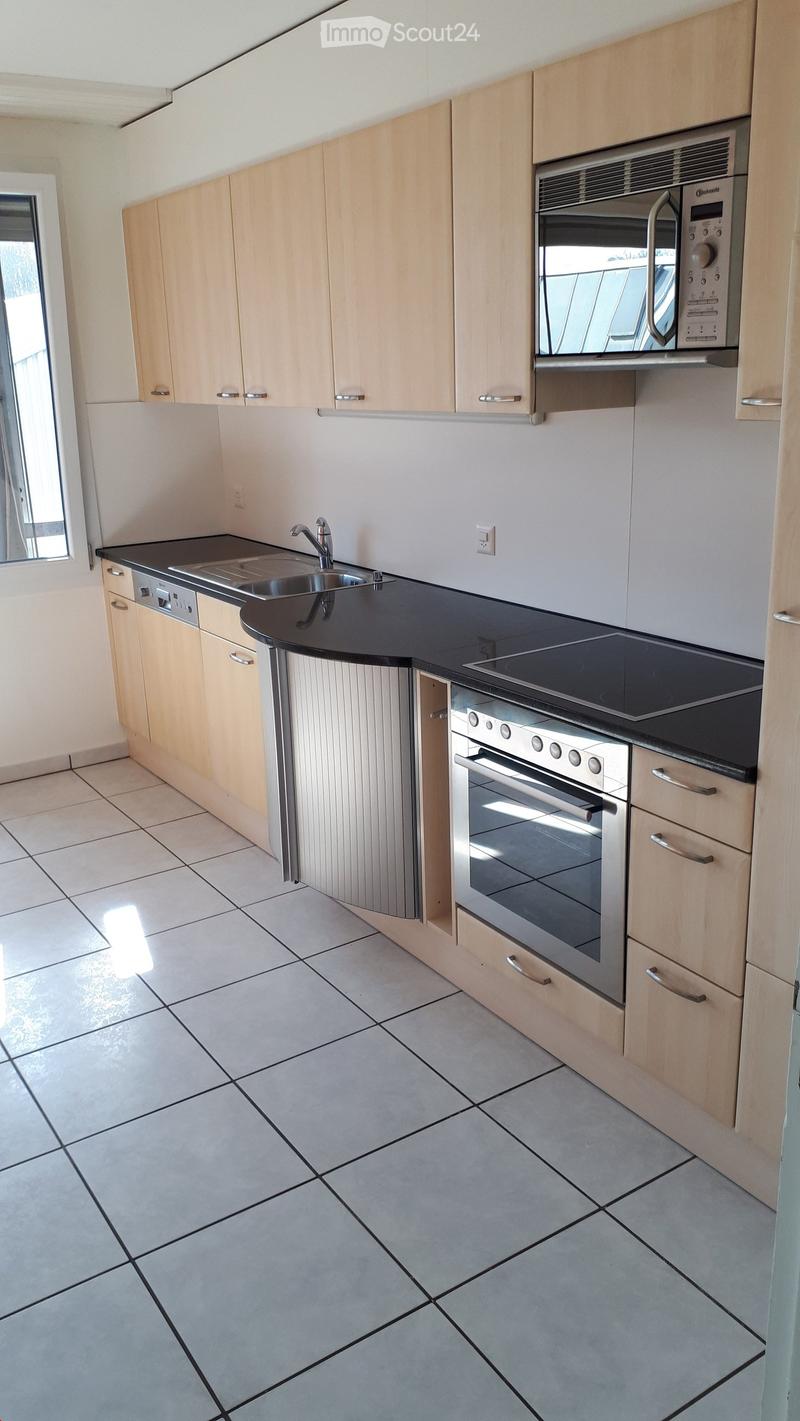 Grosse 5.5 Zimmerwohnung im Industriering von Lyss (5)
