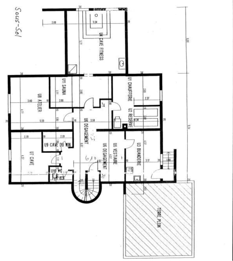 Floor plan of a multi-room space including a fitness area, salon, reserve area, and several utility rooms.