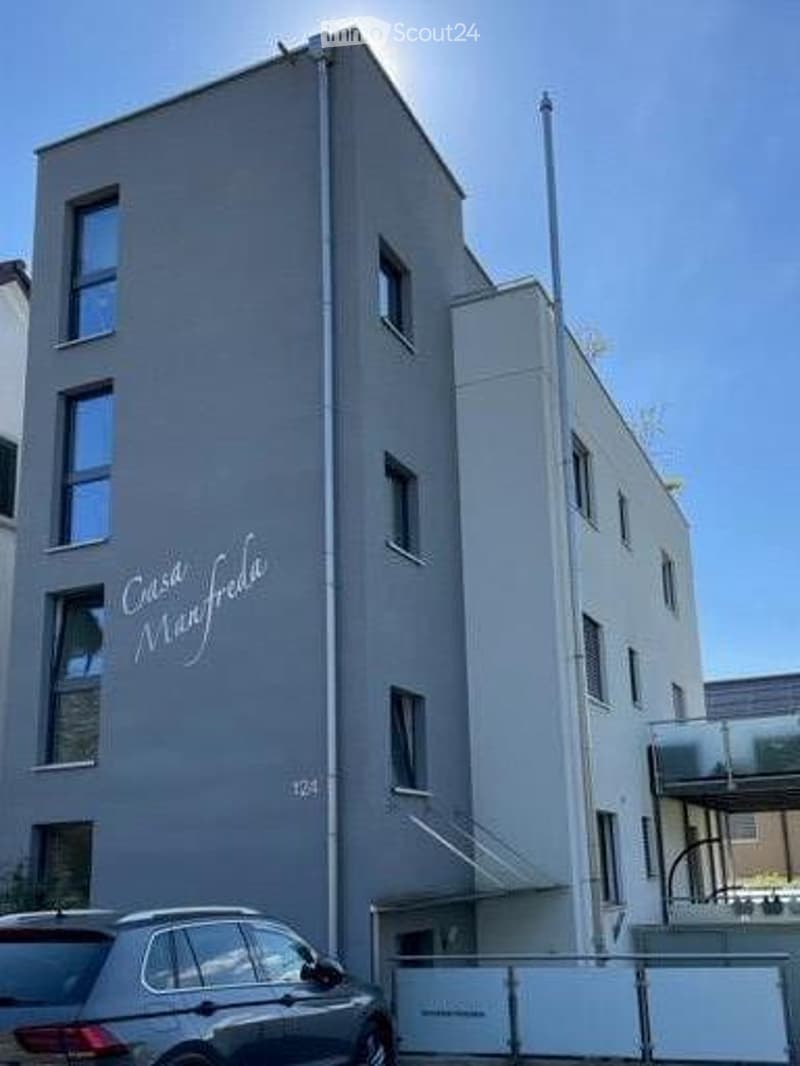 Moderne 4.5 Zimmerwohnung mit Wintergarten und 3 Balkone (BJ 2014) (1)
