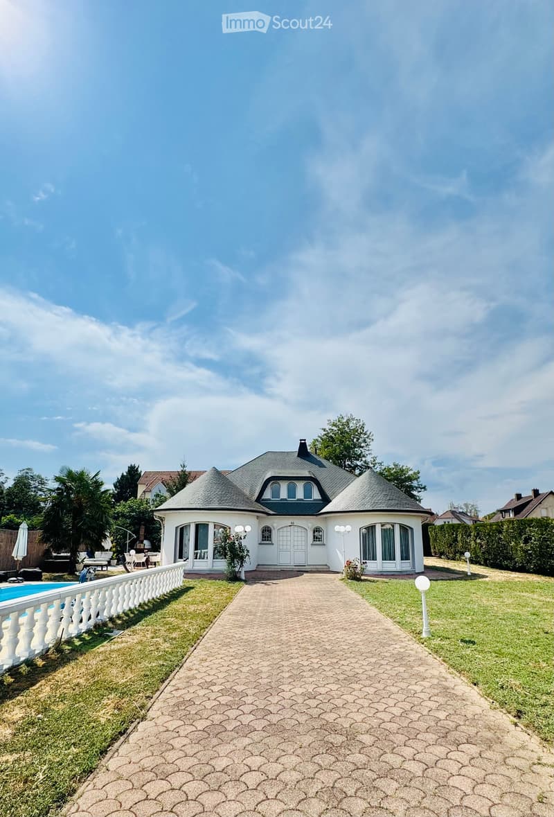 Villa mit Pool & Tiefgarage, 25–30 Min. von Basel (31)