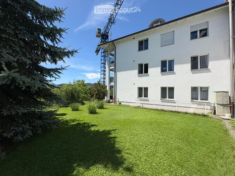 Charmante 4.5-Zimmer-Wohnung mit Sitzplatz und herrlicher Aussicht in Lütisburg (11)