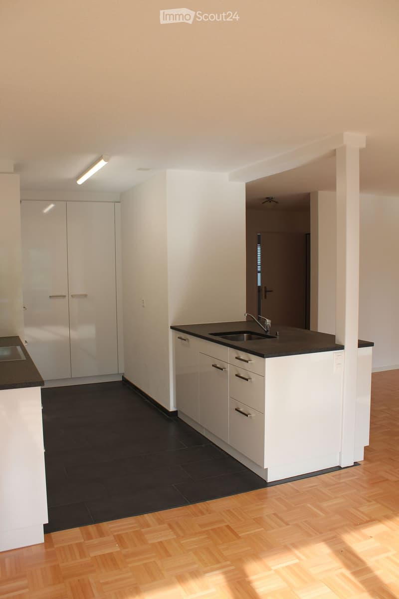 Attraktive Wohnung mit Garten in Lyss (7)