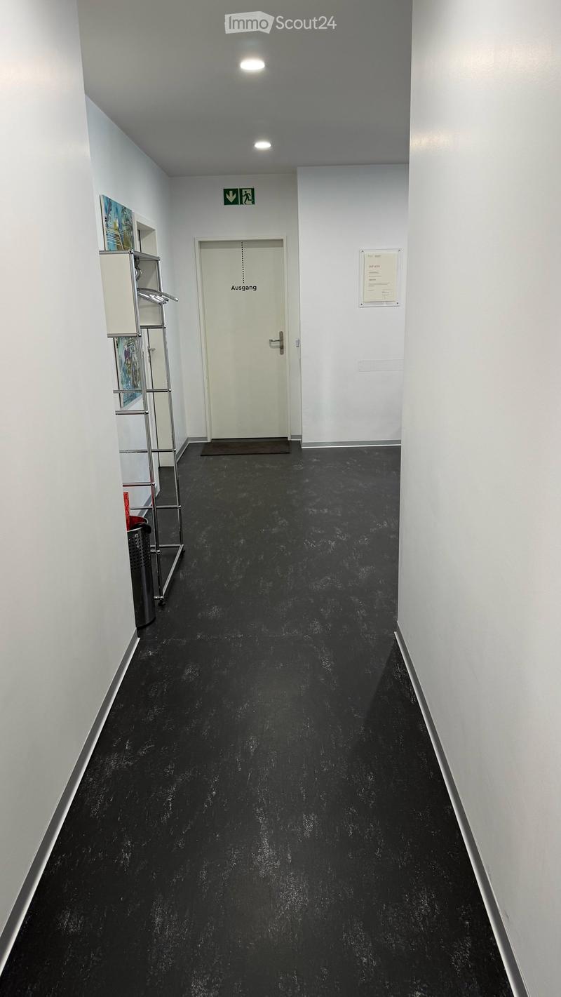 Moderne Praxisräumlichkeiten an zentraler Lage in Reinach BL (7)