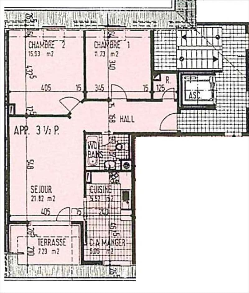 Floor plan of a 3-room apartment with a living room, kitchen, two bedrooms, bathroom, and terrace.