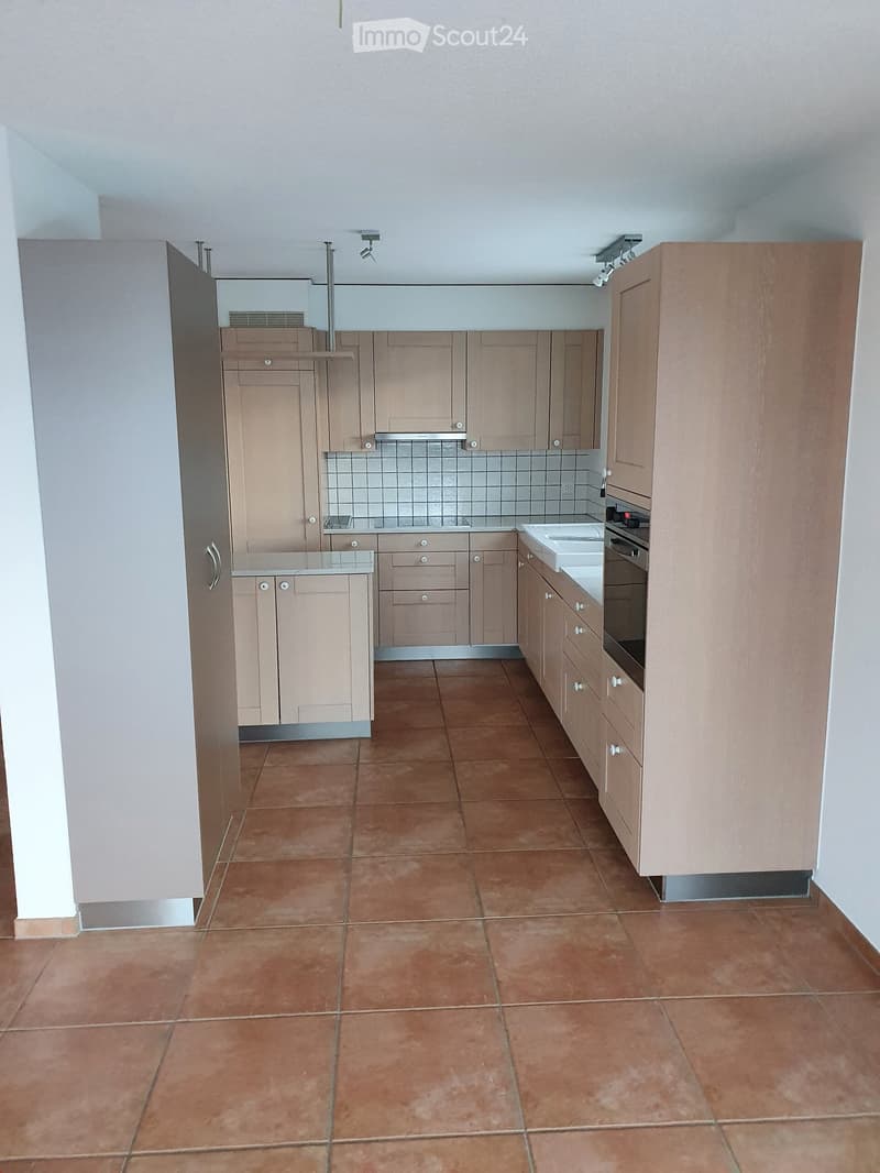 Moderne Parterrewohnung mit Seesicht und eigenem Garten (7)
