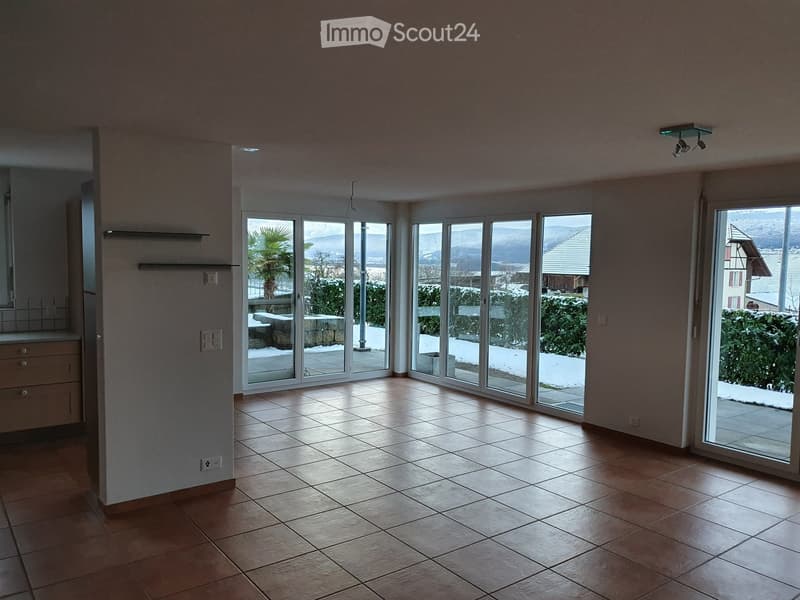 Moderne Parterrewohnung mit Seesicht und eigenem Garten (6)
