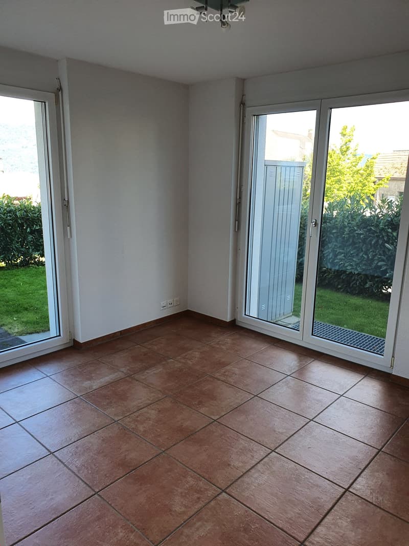 Moderne Parterrewohnung mit Seesicht und eigenem Garten (12)