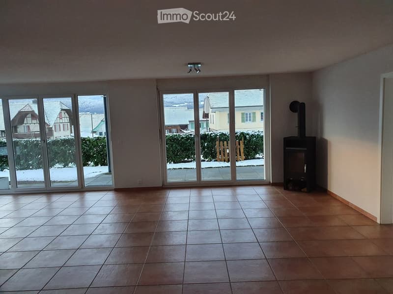 Moderne Parterrewohnung mit Seesicht und eigenem Garten (5)