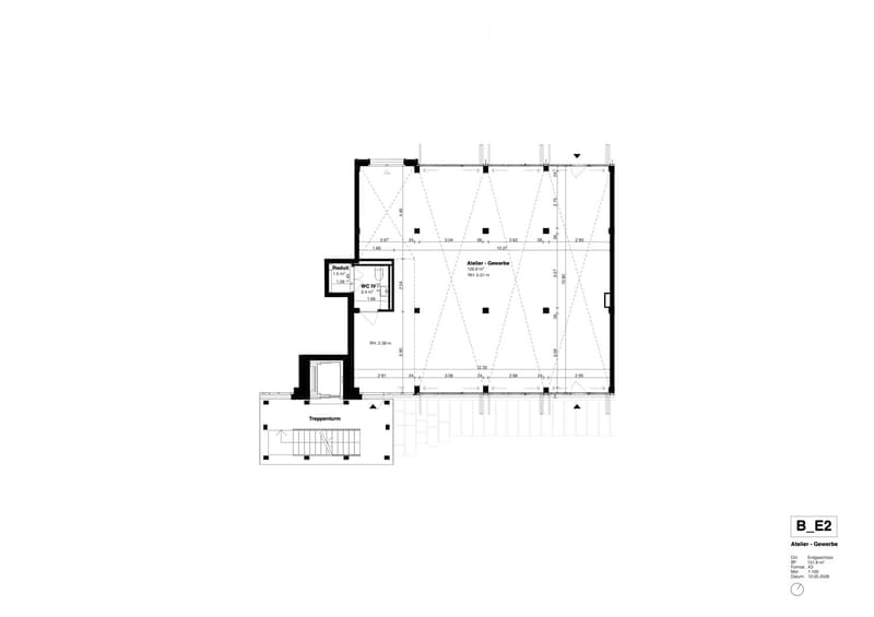 Floor plan of a commercial space with an atelier area, WC, and staircase. Dimensions and room labels are indicated.