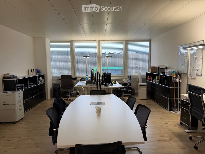 {"type": "Furnished Room", "objects": ["table", "chair", "screen", "chair", "screen", "chair", "screen", "chair", "screen", "chair", "screen", "chair", "screen", "chair", "screen", "chair", "screen", "chair", "screen", "chair", "screen", "chair", "screen"