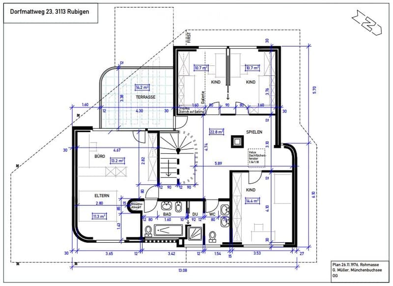 Floor plan of a house with multiple rooms including a living area, bedrooms, bathrooms, and a terrace.