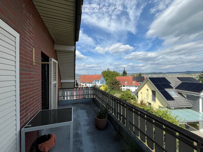 Helle ruhige 4.5-Zimmer-Wohnung mit Balkon und Garage in 3 Familienhaus in Aristau-Althäusern (14)