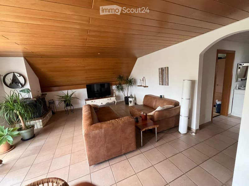 Helle ruhige 4.5-Zimmer-Wohnung mit Balkon und Garage in 3 Familienhaus in Aristau-Althäusern (5)