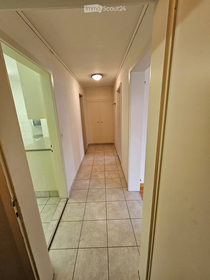 Korridor mit Einbauschrank