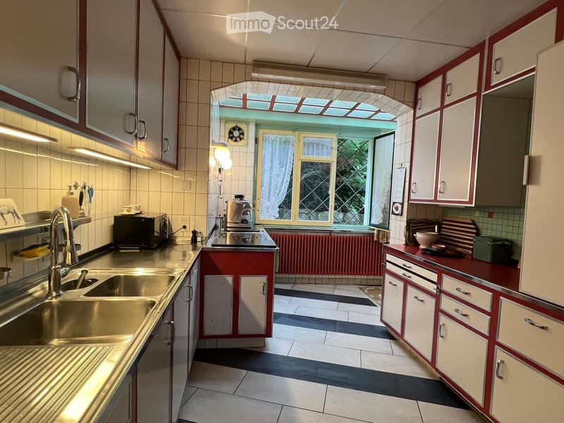 {"type": "Kitchen", "objects": ["sink", "faucet", "stove", "microwave", "cupboard", "fridge", "cup", "faucet", "fridge", "cupboard", "cupboard", "cupboard", "cupboard", "cupboard", "cupboard", "cupboard", "cupboard", "cupboard", "cupboard", "cupboard", "c