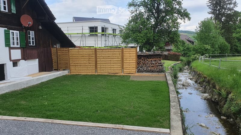 Charmantes 6.5-Zimmer-Einfamilienhaus in Wattenwil mit Bergblick - Perfekt für Familien (4)