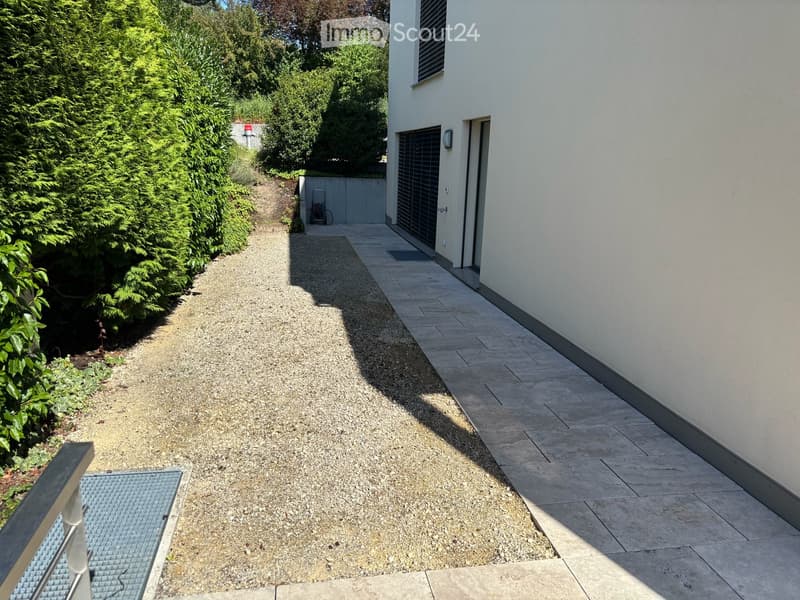 Grosszügige Wohnung mit hohem Qualitätsstandard, grosser Terrasse / Garten mit wunderschöner Sicht (23)