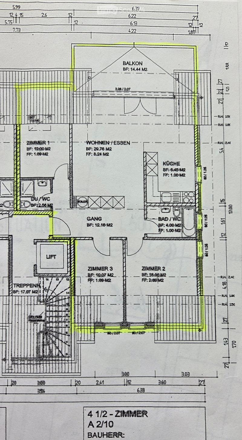 Floor plan of a 4.5-room apartment with labeled rooms including living/dining area, kitchen, bathrooms, bedrooms, hallway, and balcony.