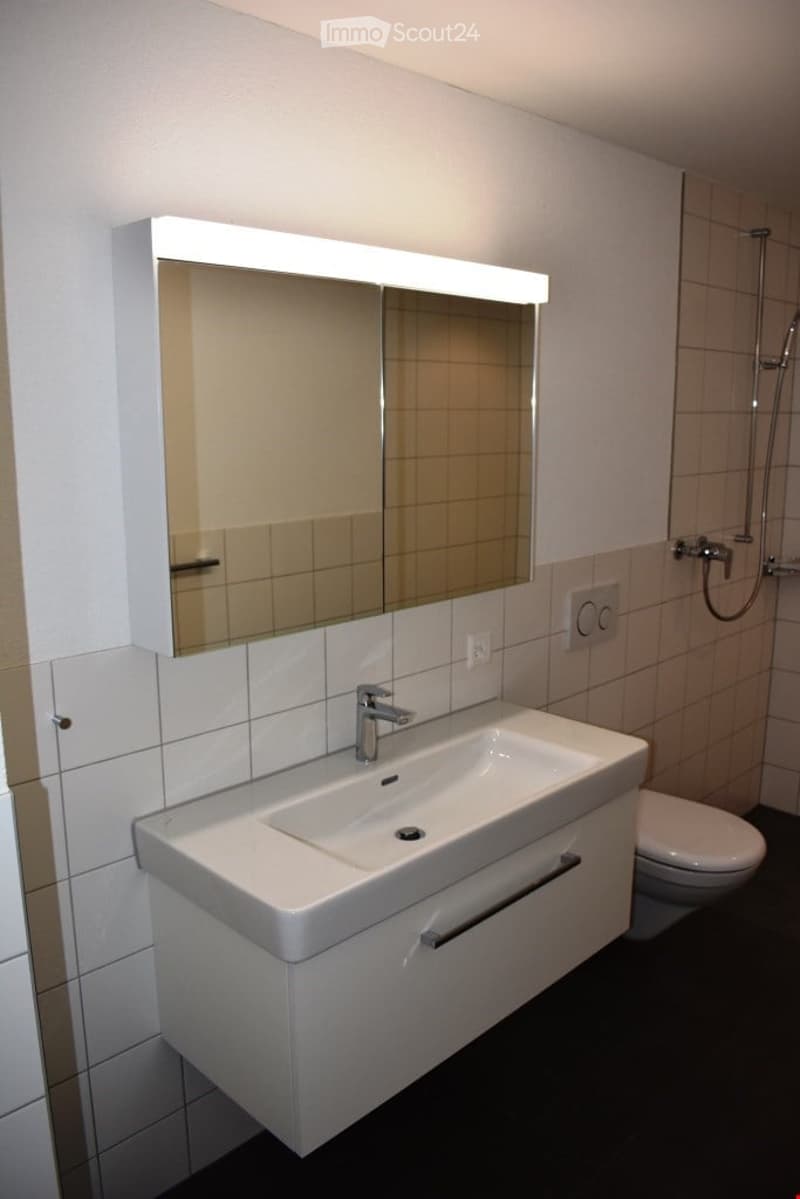 Wunderschöne, top moderne 2,5-Zimmer Wohnung mit Galerie (11)