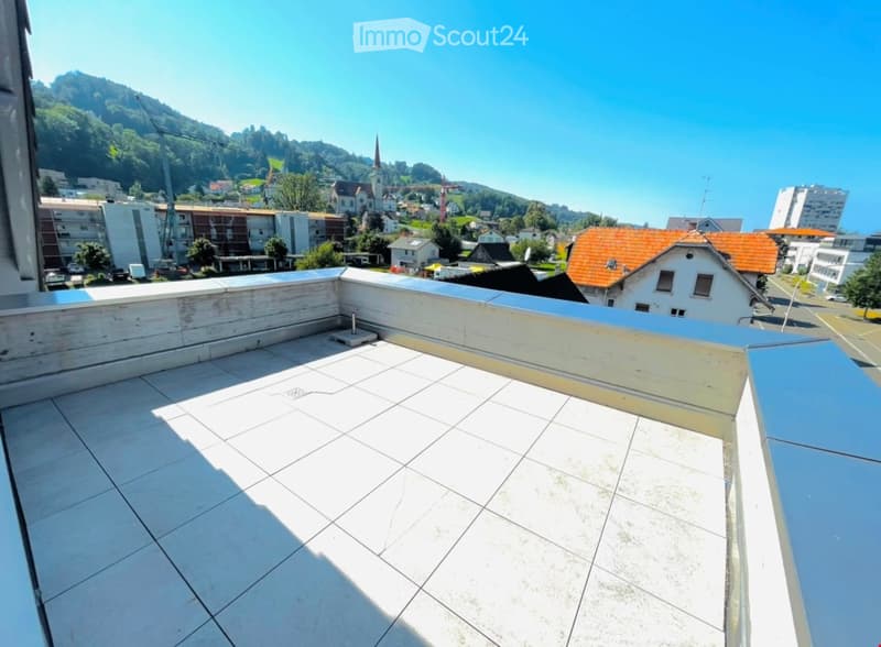 4.5 Zimmer Attikawohnung mit grosser Terrasse (2)
