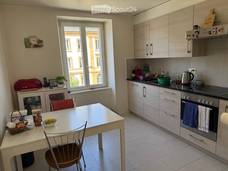 {"type": "Kitchen", "objects": ["table", "chair", "oven", "fridge", "cupboard", "faucet", "oven", "cupboard", "oven", "cupboard", "cupboard", "cupboard", "cupboard", "cupboard", "cupboard", "cupboard", "cupboard", "cupboard", "cupboard", "cupboard", "cupb