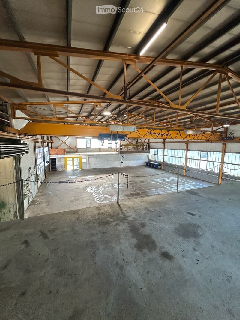 Geräumige Werkstatt / Gewerbehalle in Huttwil zu vermieten (8)