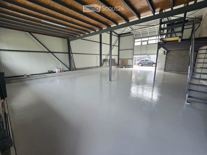 Entrepôt / Local industriel à louer à Vouvry – 220 m² (2)