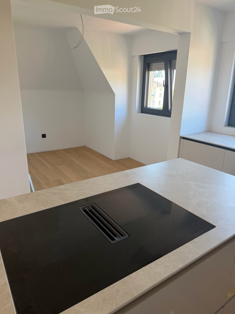 Charmante 2.5-Zimmer-Wohnung mit Balkon (3)