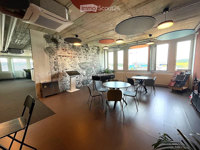{"type": "Furnished Room", "objects": ["table", "chair", "screen", "screen", "screen", "screen", "screen", "screen", "screen", "screen", "screen", "screen", "screen", "screen", "screen", "screen", "screen", "screen", "screen", "screen", "screen", "screen"