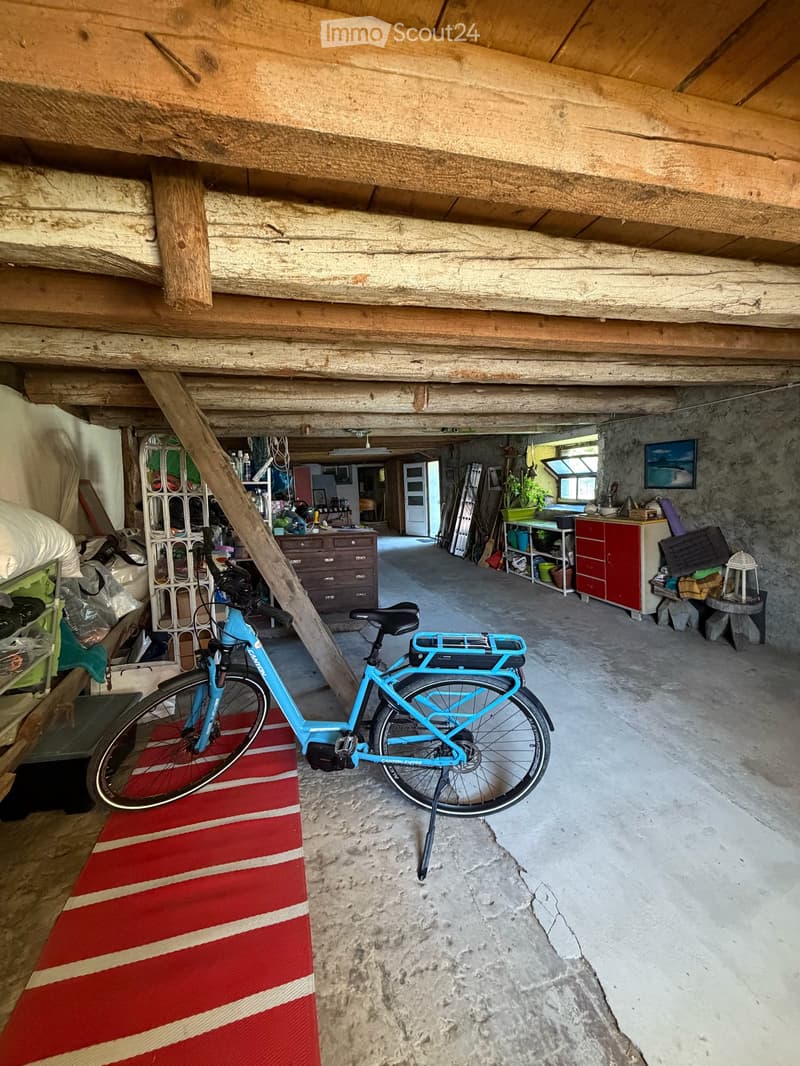 Authentique maison jurassienne de caractère avec grand terrain et verger à Damvant (25)
