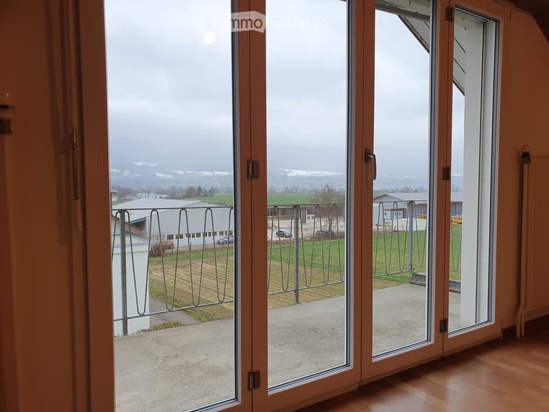 Ruhig gelegene Dachwohnung mit gemütlichem Balkon (11)