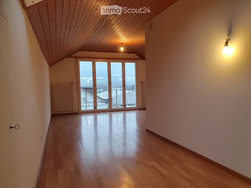 Ruhig gelegene Dachwohnung mit gemütlichem Balkon (1)