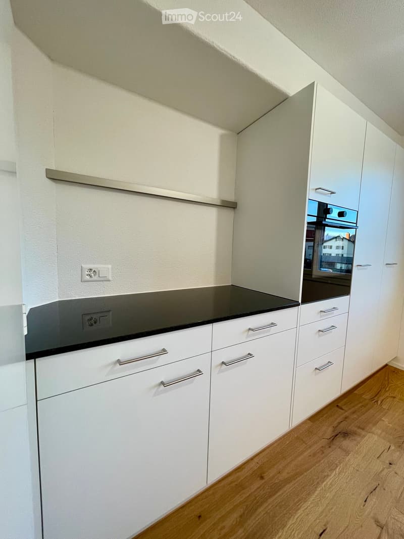 Neu renovierte 6.5-Zimmer Wohnung in Ennetbürgen NW inkl. Garage (5)