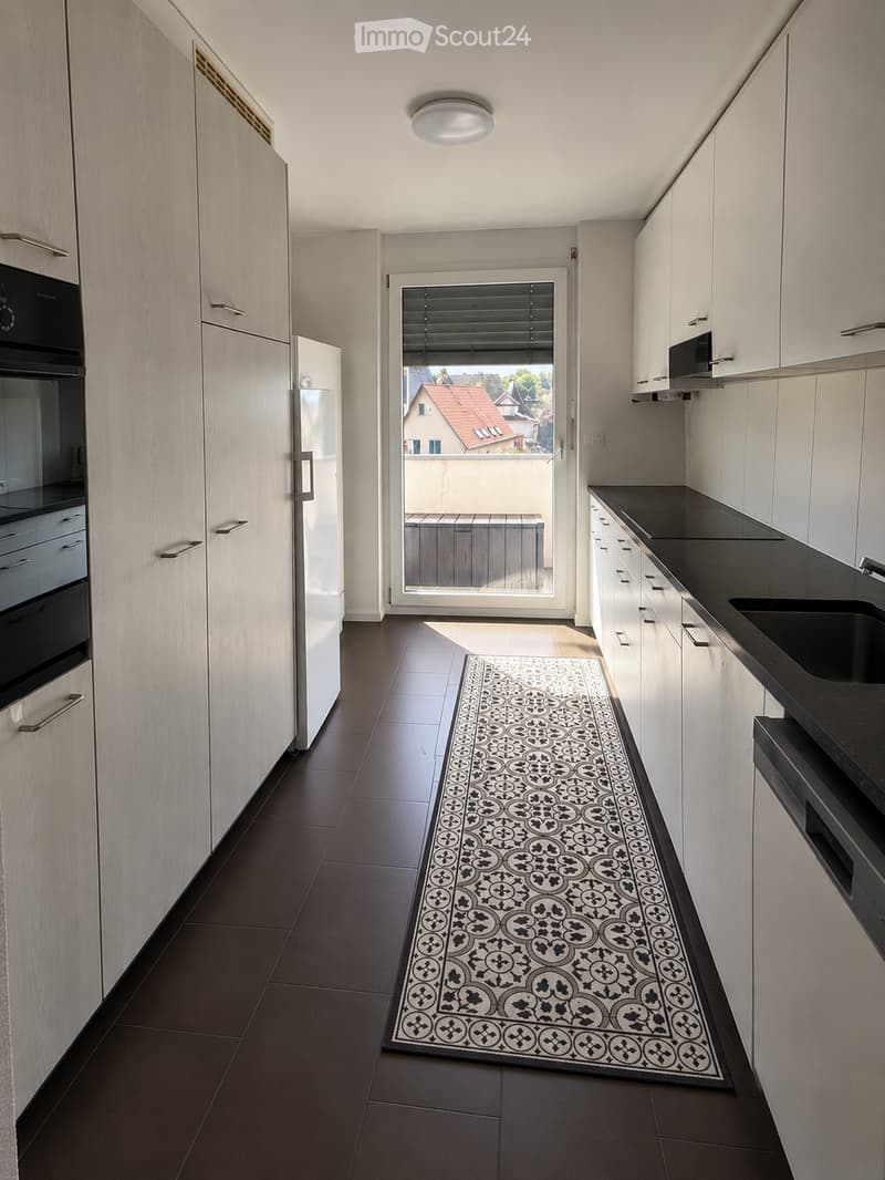 Nachmieter gesucht: Zentrale 5.5 Zimmerwohnung in Düdingen (6)