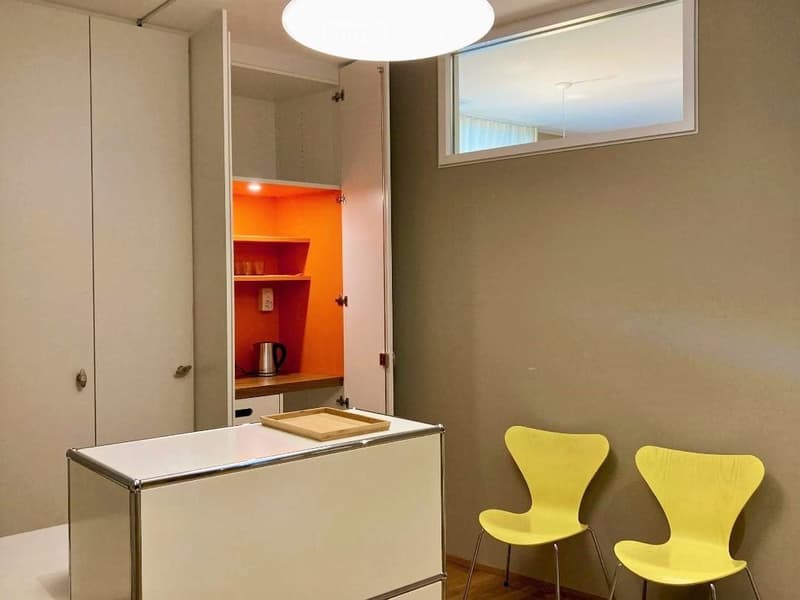 {"visible_features": [], "type": "Furnished Room", "objects": ["chair", "chair", "table", "cupboard", "cup", "cup", "cup", "cup", "cup", "cup", "cup", "cup", "cup", "cup", "cup", "cup", "cup", "cup", "cup", "cup", "cup", "cup", "cup", "cup", "cup", "cup",