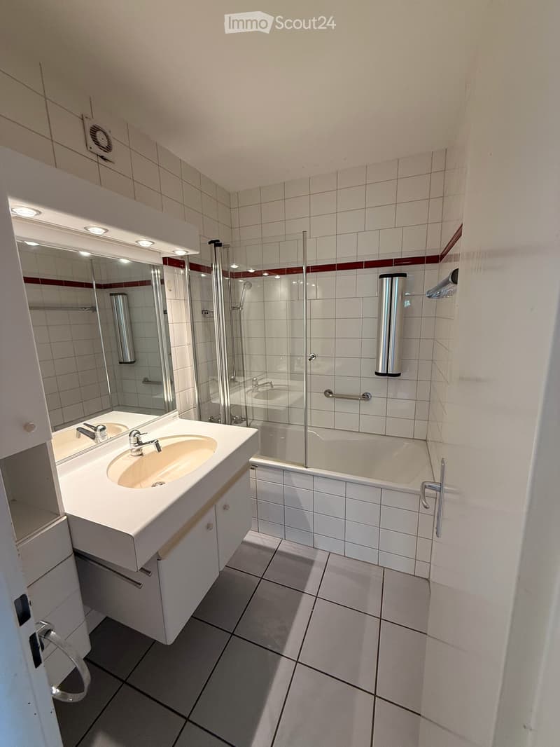 4 Zimmer Wohnung mit Aussicht auf Wald und Berge (12)