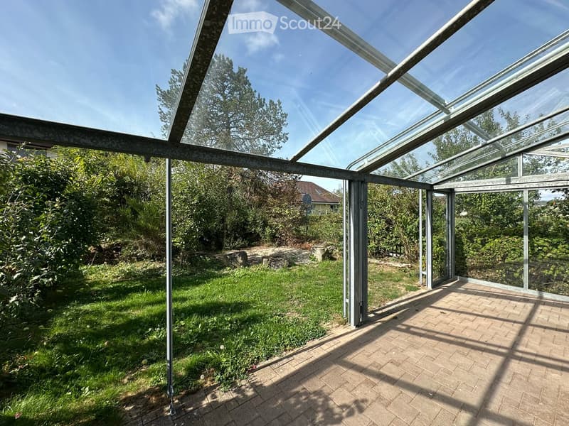 Grosser Wintergarten mit Beschattung