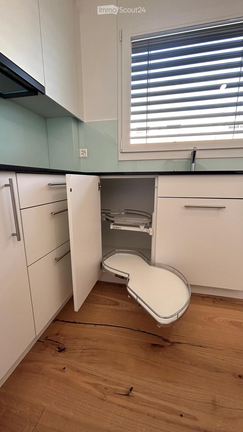 KERNSANIENIERTE UND HOCHWERTIGE 3½-ZI.-WOHNUNG (4)