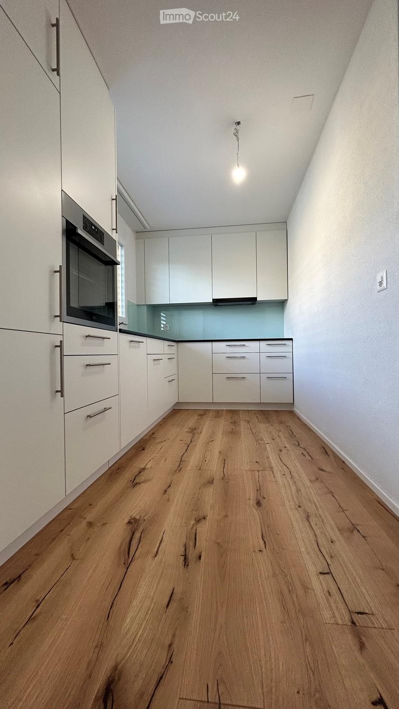 KERNSANIENIERTE UND HOCHWERTIGE 3½-ZI.-WOHNUNG (3)