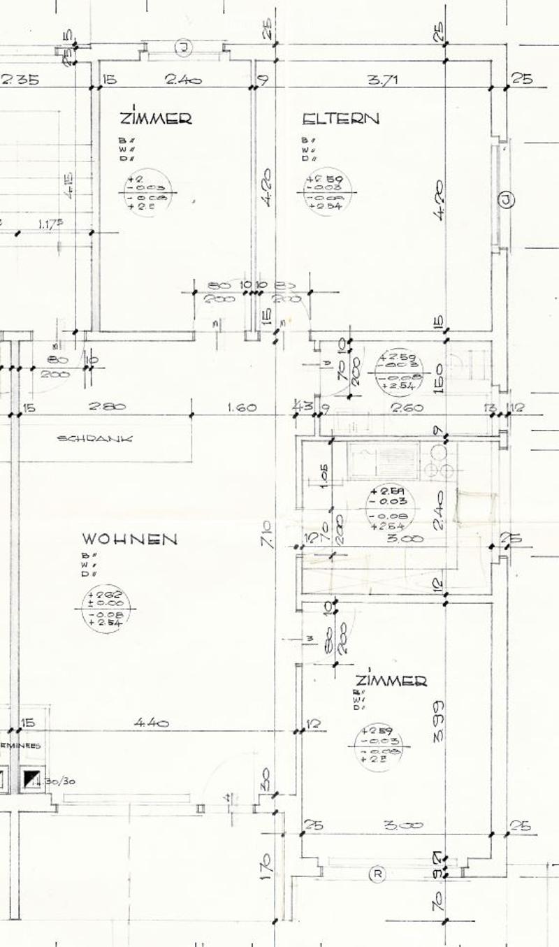 Floor plan showing multiple rooms including a living area (WOHREN), bedroom (ZIMMER), and children's room (ELTERN). Dimensions and room labels are indicated.