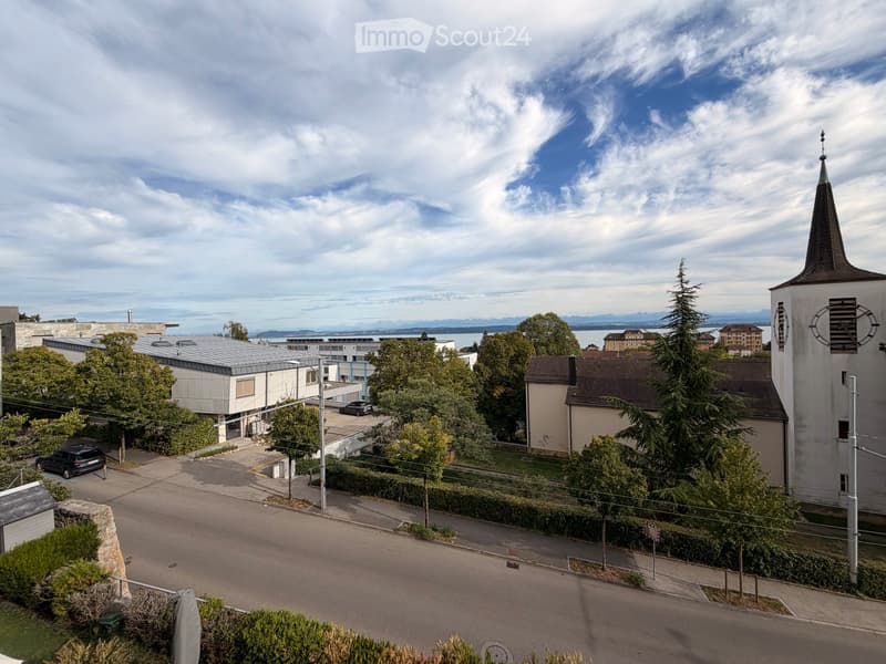 Magnifique duplex de 4.5 pièces avec vue panoramique sur le lac et les Alpes (12)