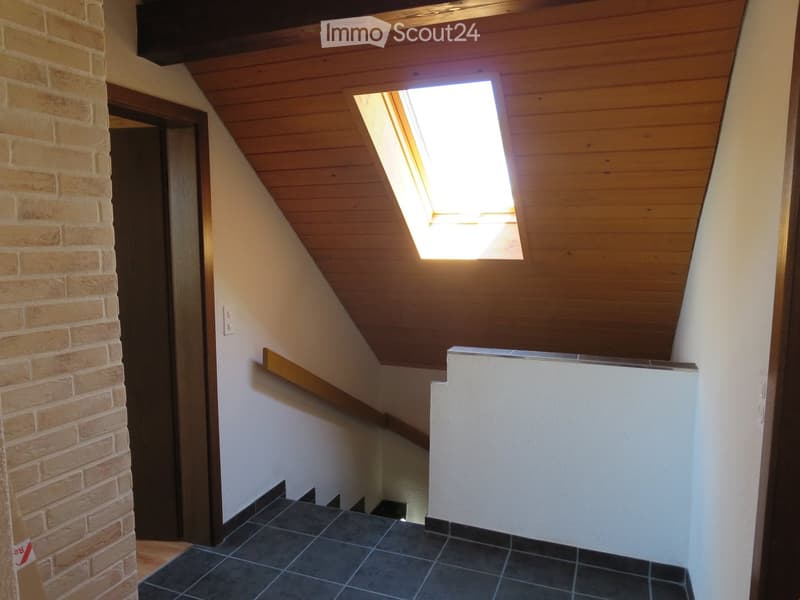 Charmante 6-Zimmer-Wohnung in Oberlangenegg (8)