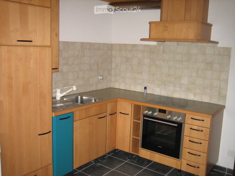 Charmante 6-Zimmer-Wohnung in Oberlangenegg (2)