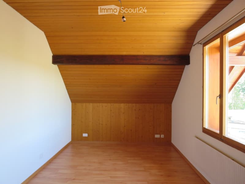 Charmante 6-Zimmer-Wohnung in Oberlangenegg (6)