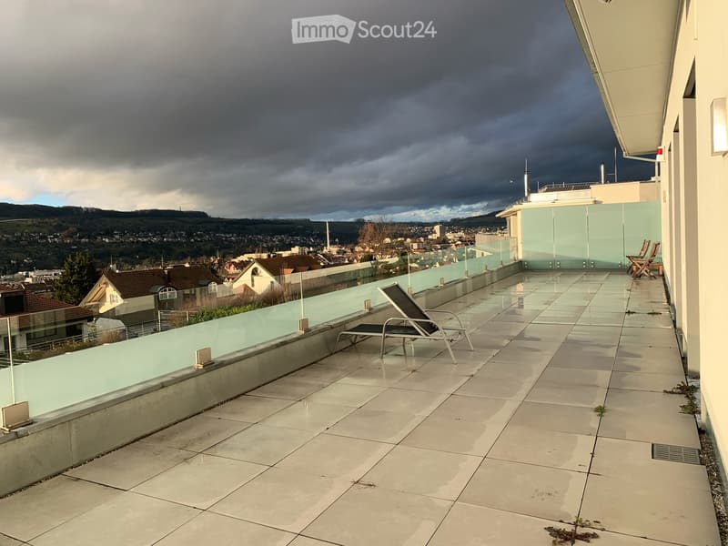 Westterrasse im Obergeschoss, Blick über Lörrach un den Tüllingerberg