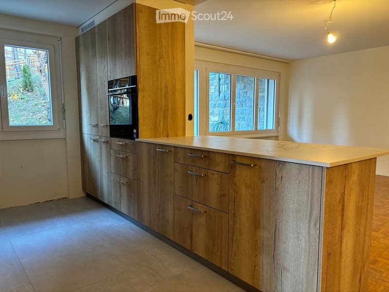 Magnifique appartement à louer à l'année, entièrement rénové, au centre de la station de Montana. (7)