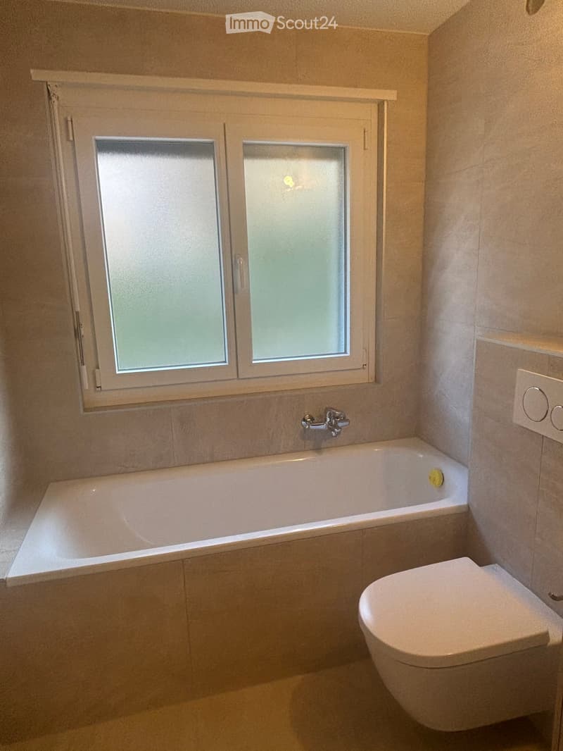 Magnifique appartement à louer à l'année, entièrement rénové, au centre de la station de Montana. (12)